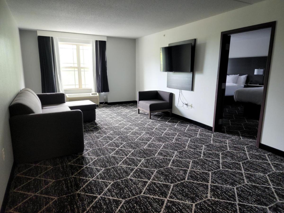 La Quinta Inn & Suites By Wyndham Lake George Eksteriør billede