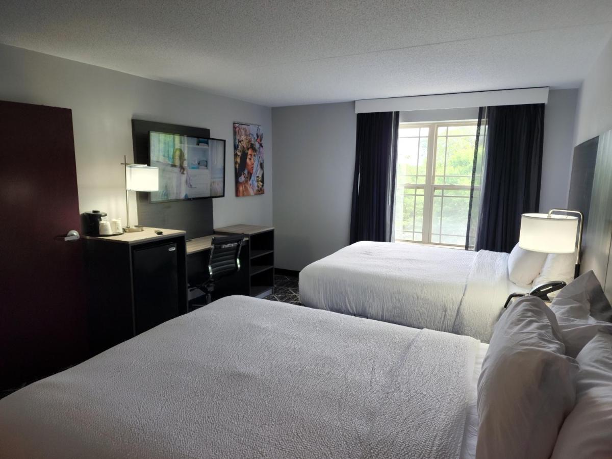 La Quinta Inn & Suites By Wyndham Lake George Eksteriør billede