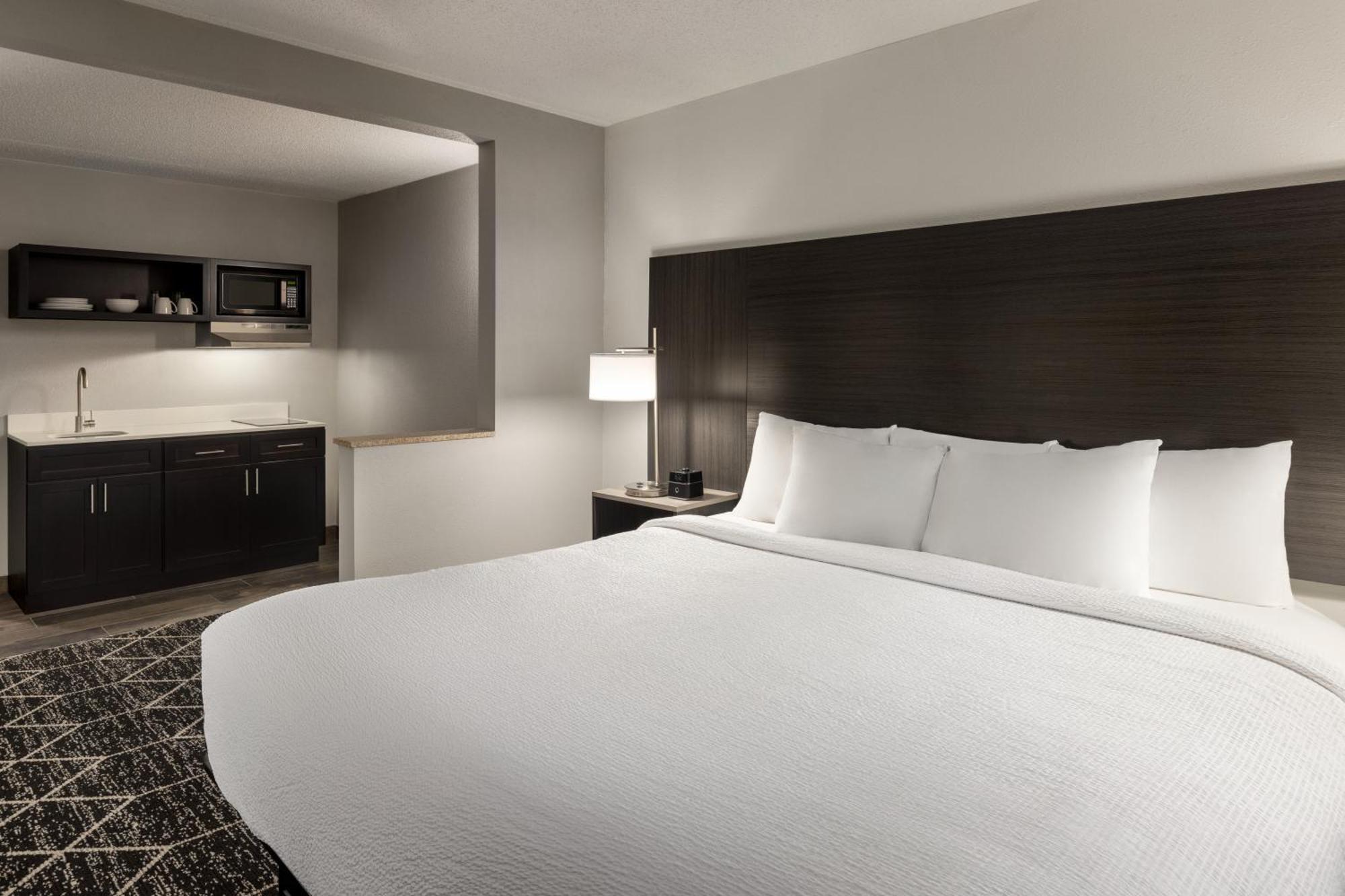 La Quinta Inn & Suites By Wyndham Lake George Eksteriør billede