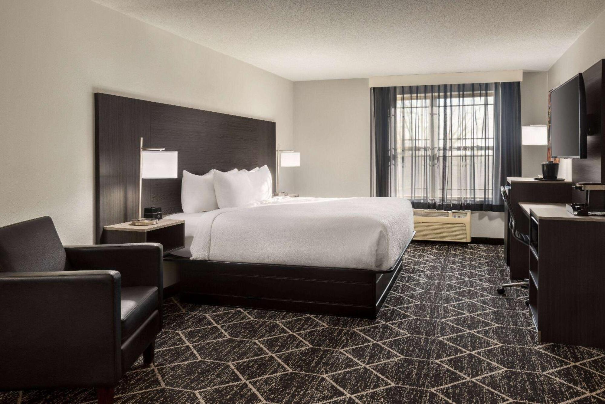 La Quinta Inn & Suites By Wyndham Lake George Eksteriør billede
