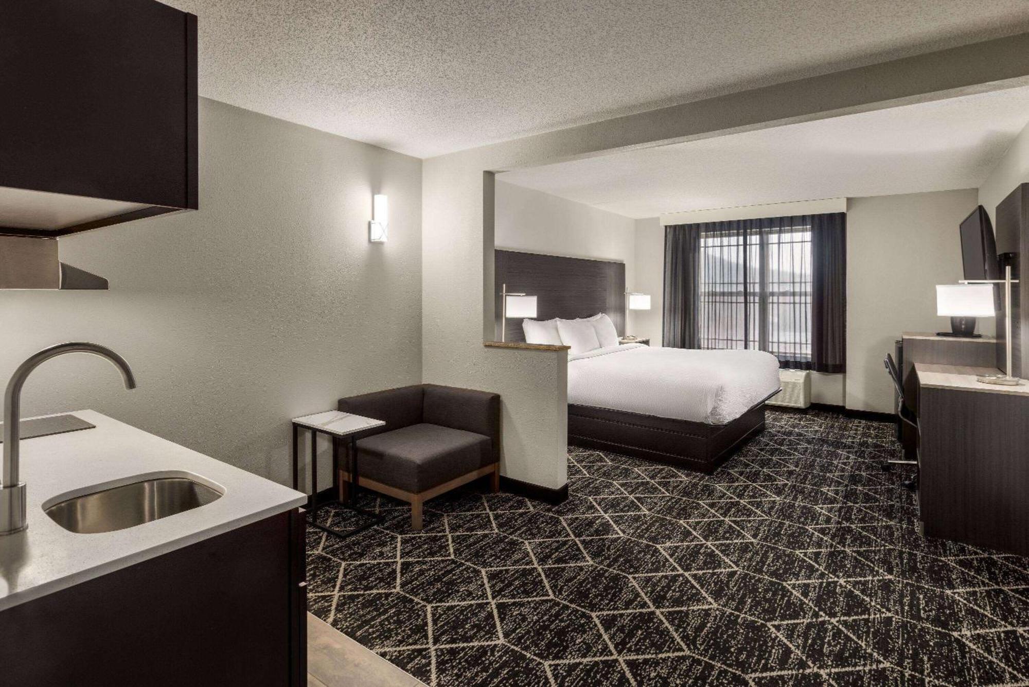 La Quinta Inn & Suites By Wyndham Lake George Eksteriør billede
