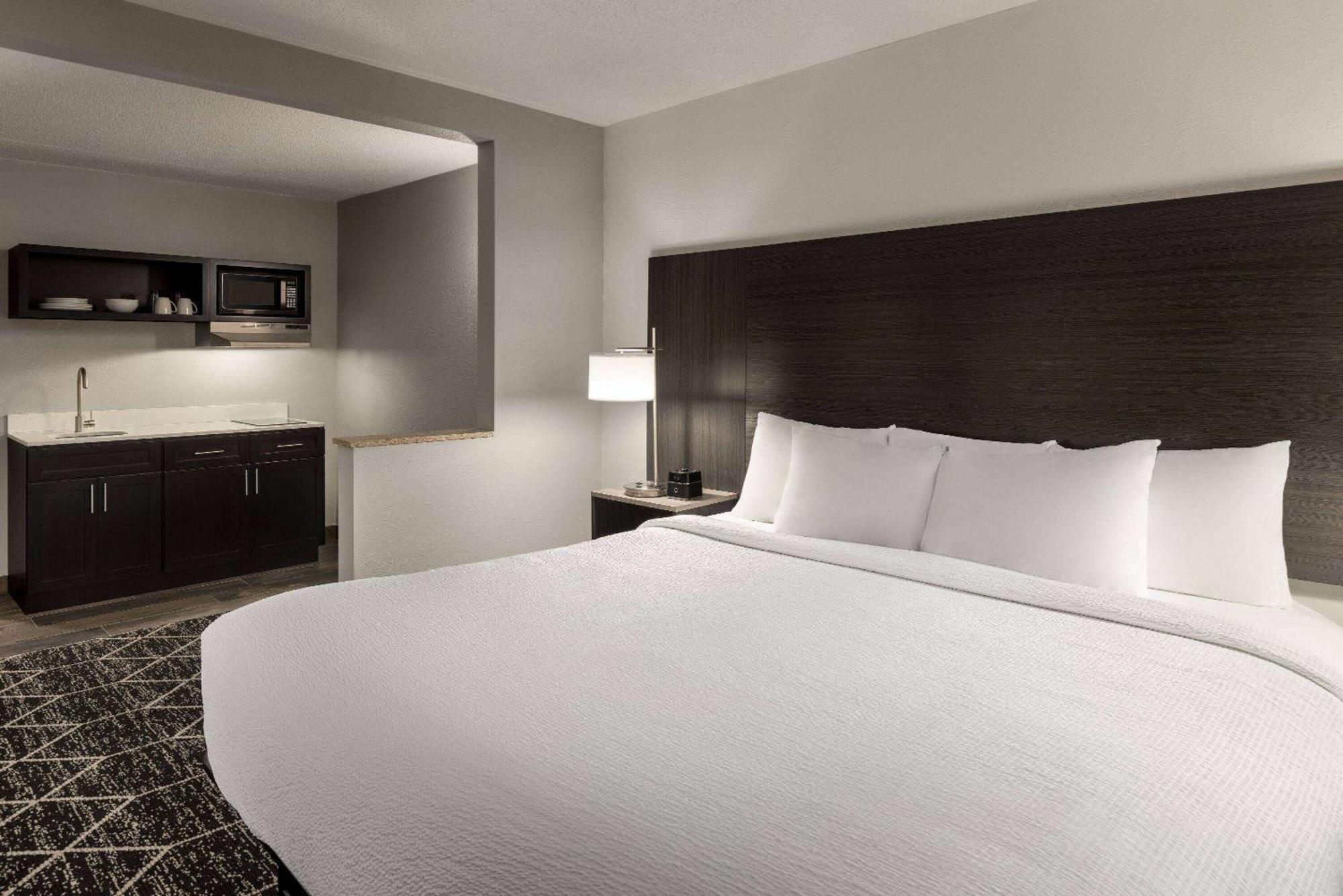 La Quinta Inn & Suites By Wyndham Lake George Eksteriør billede